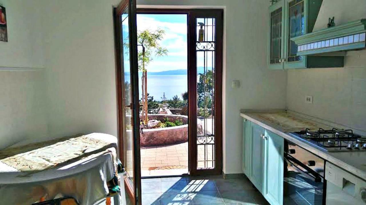 Apartment Anika กอสเตรนา ภายนอก รูปภาพ