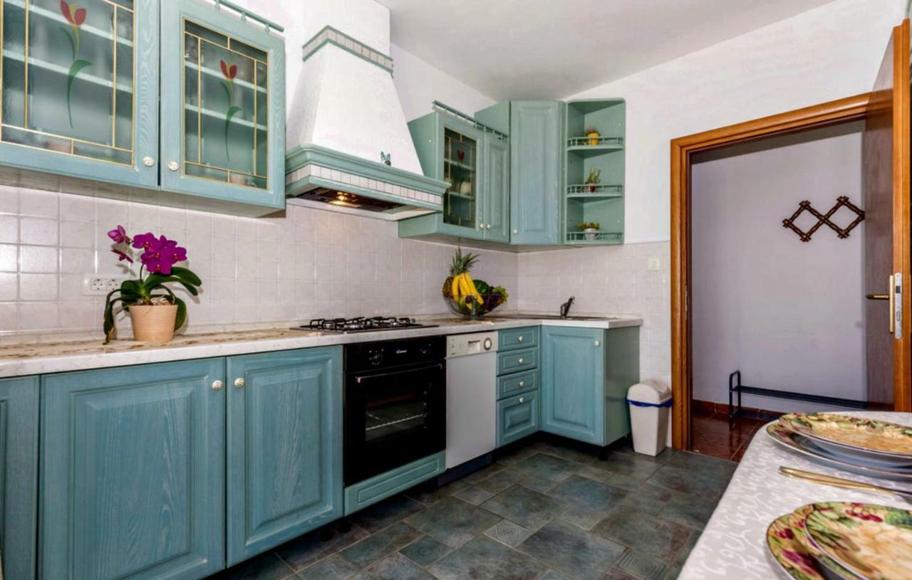 Apartment Anika กอสเตรนา ภายนอก รูปภาพ